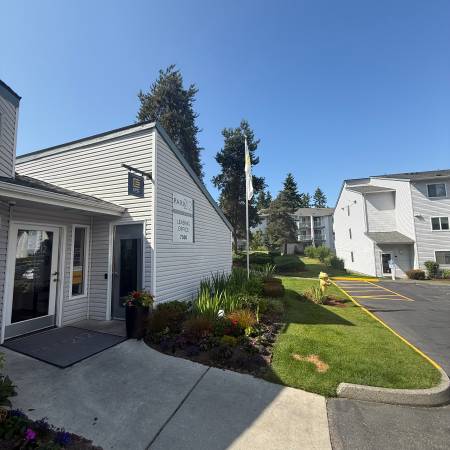 $1,695 / 1br - 680ft2 - ✨ Beautiful 1-BR with Patio/Balcony – Ready Now (Edmonds)63808084036867123