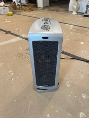 Lasko Oscillating Ceramic Heater 1