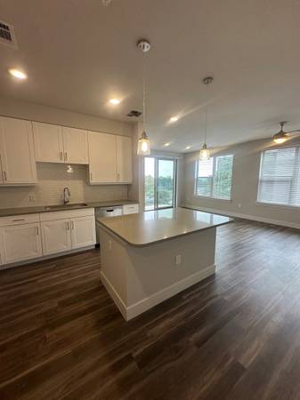 $2,217 / 2br - 1178ft2 - **8 Weeks Free!!** Stunning Modern Luxury Downtown Sloans Lake 2 Bed!! (Sloans Lake * Downtown Denver * Jefferson Park * Highlands)63679423450753121