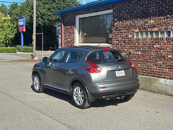 2011 Nissan JUKE S Sport Utility 4D - $4495.0063469889929603122