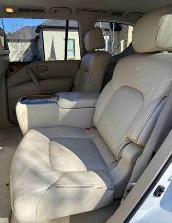 2013inifinti QX56 - $6,800 (Biloxi)63438987614977124