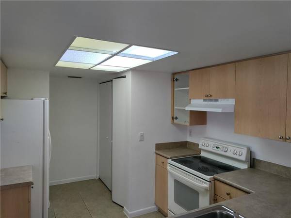 $1,900 / 2br - Majestic 2/2 for rent at Coral Springs (Coral Springs)64049282255747124