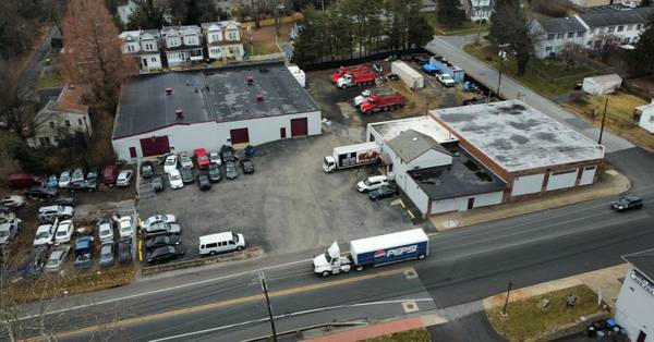 Warehouse/flex/showroom space for lease - Wilmington 1