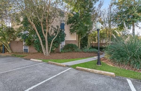 $995 / 1br - 616ft2 - Call Riverwood Today! Charming One Bedroom Apartment Home Ready Today! (Riverwood Apartments)63792146026113120
