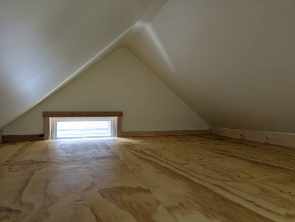 $1,900 / 1br - 325ft2 - Rockaway Beach bungalow for rent - October 2025 - Utilities included (Rockaway Beach)63698533791875124