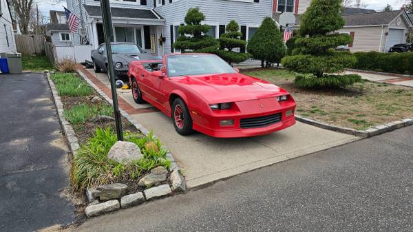 Camaro RS convertible Chevrolet de 5 velocidades de 1989 - $5.300 (Port Washington)63441344785283124