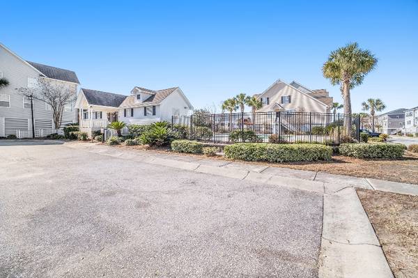 $3250.00 / 3br - 1747ft2 - New 3br/2.5ba townhome~Access to community pool!64015947714947120