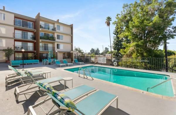$2,195 / 1br - 739ft2 - Coming Soon Newly Upgraded 1Bd+1Bath Apartment Home!! (6805 Louise Ave, Los Angeles, CA 91406)63998152827011124