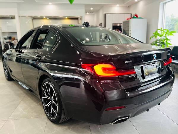Serie 5 BMW 540i xDrive Sedán 489 de 2022 / MO - $489 (+ Luxury Motor Club)63654718837635124