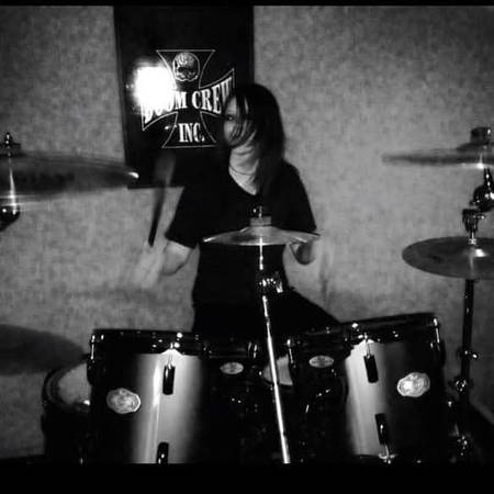 ?Professional DRUMMER seeking Rock/Hard Rock Cover Band? (North Olmsted Ohio)63686622712067120
