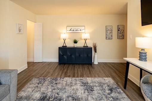 $1,571 / 2br - 1355ft2 - Pet Friendly, Refrigerator, Online Rental Payments (1 Millpaint Ln, Owings Mills, MD)63694410245635124