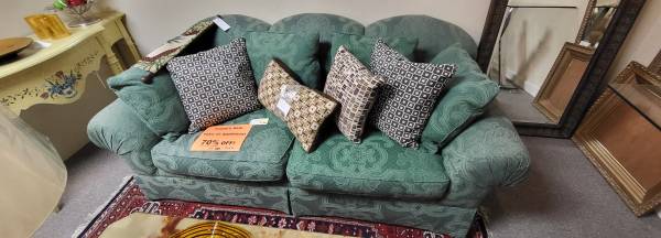 TAYLOR KING SOFA N PILLOW HIGH QUALITY 1