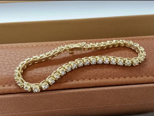 Pulsera de tenis de oro de 14k con 4 quilates de diamantes redondos brillantes - $4,50063442694599171122