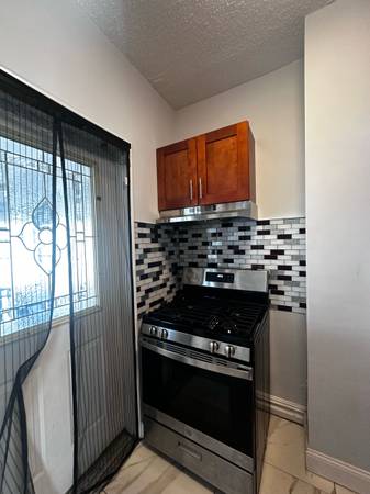 $2,700 / 2br - 2 bed 1 bath, ALL UTILITIES INCLUDED $2700 (Bronx)63788856732033121