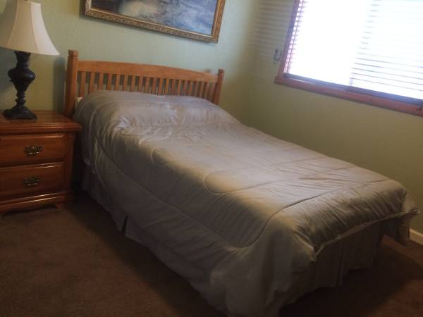$900 / 4br - furnished room (manteca)63970303954179122