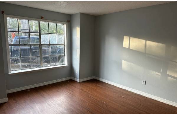 $650.00 / 2br - Newly renovated two beds two bath apartment63857515596161123