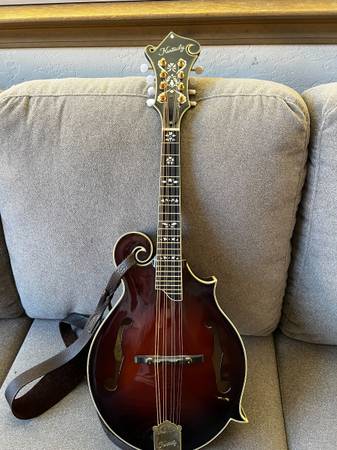 Kentucky KM-855 Mandolin 1