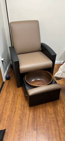 Custom pedicure chair with copper bowl 1