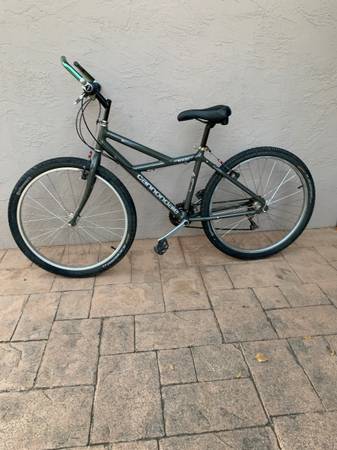 CANNONDALE CAD 1 ME200LE BICICLETA DE MONTAÑA DE 21 VELOCIDADES 16"/41 CM - $300 (LOS GATOS)63471436385921121
