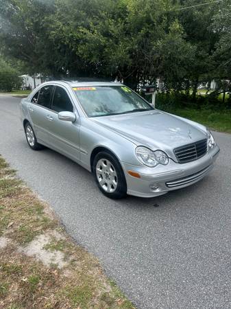 2005 Mercedes Benz C240 - $3.200 (Kissimmee)63470426195073123