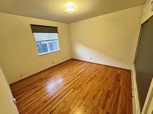 $1,080 / 2br - 800ft2 - **/**This is a fantastic 2 bed , 1 bath house! (Sunnyvale, CA)64023718835713121
