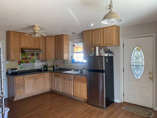 $625 / 1br - 120ft2 - One Bedroom available on 9/27, all utilities & Wi-Fi covered (North Potomac/Gaitherburg)64039861911682124