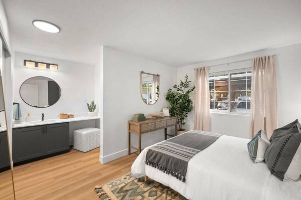 $1,599 / 2br - 927ft2 - Lavadora y Secadora en Casa, Balcones/Patios, Se Permiten Mascotas, Parque para Perros (Bridgecreek)63831251934467123