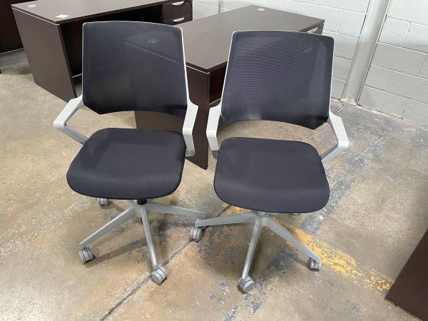 2 Matching Office Black Mesh Sit-On-It Rolling Computer Chairs! Only $40 ea! 1
