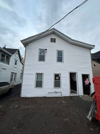 Charming Single Unit in Syracuse | 1310 Willis Ave | $2000/mo
$2,000 Charming Single Unit in Syracuse | 1310 Willis Ave | $2000/mo
$2,000