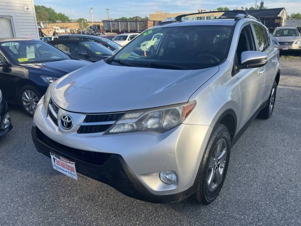 2015 TOYOTA RAV4 XLE AWD, EFICIENTE EN COMBUSTIBLE, CÁMARA DE REVERSA, ENTRADA REMOTA - $15,995 (Lowell MA 978-761-5843)63615355665409121