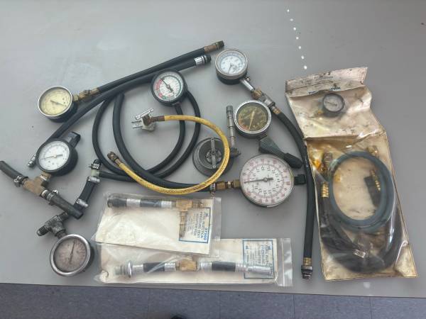 Automotive Pressure Test Guages 1
