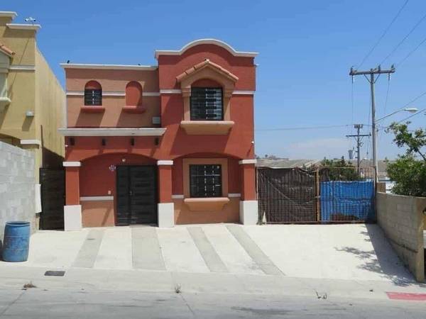 $844 / 3br - FOR RENT HOUSE IN CEDROS * FOR RENT HOUSE IN CEDROS SANTA FE AREA (TIJUANA)63865815140227120