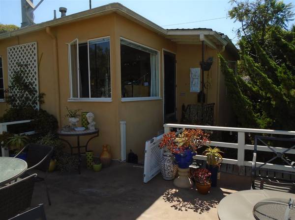 $2,245 / 2br - 800ft2 - Charming Unit with Views & Prime Location (University Heights)63701568793601124