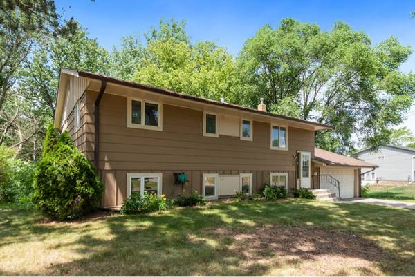 1 IS READY  FOR SHOWING  Lower  Duplex Showing  by appointment  You ca 1