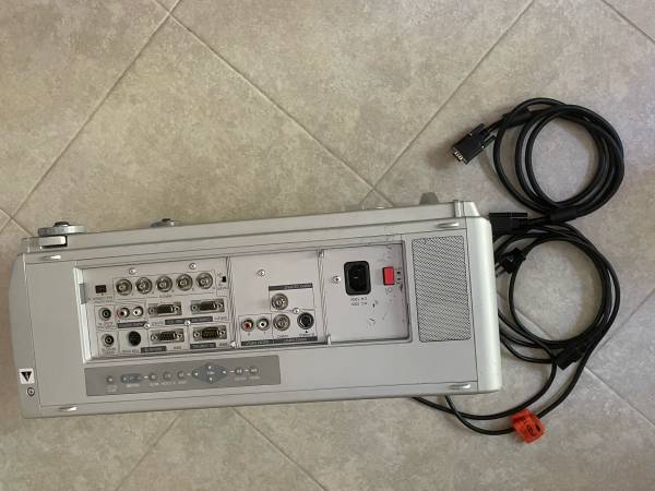 LCD projector Sharp 1