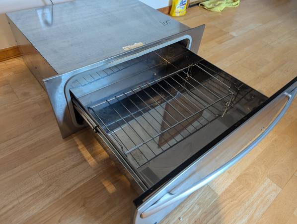 Thermador 30" Stainless Steel Warming Drawer 1