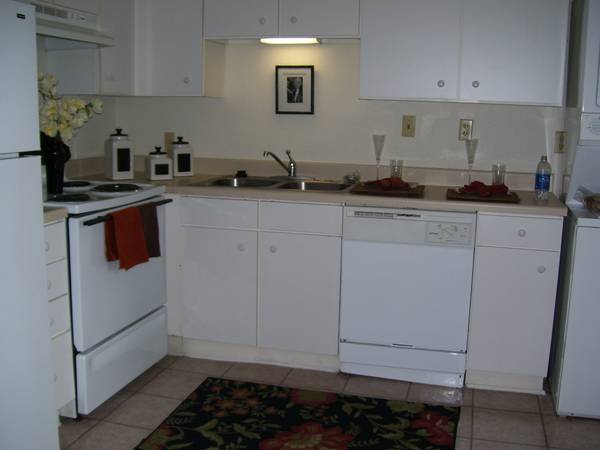 $1,195 / 2br - 1066ft2 - Two Bedroom Move-In Ready & Full of Charm, You’ll Love Living Here! (Metairie)63903420266115123