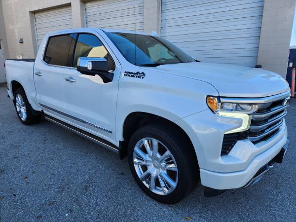2024 SILVERADO HIGH COUNTRY 4WD NO ACCIDENTS 1
