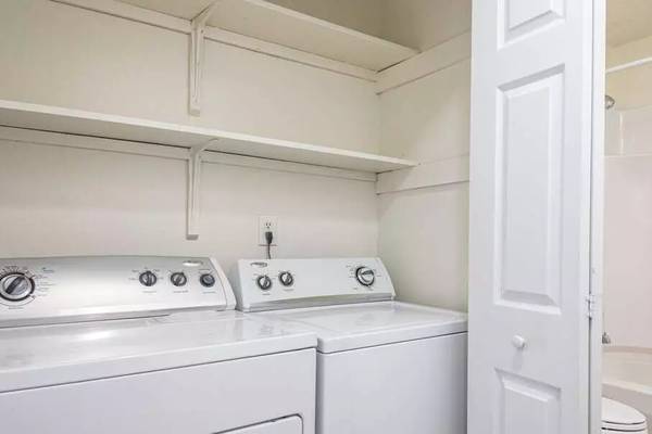 $1,474 / 2br - 1093ft2 - Stylish spaces, vibrant community: Your new life starts here! (Richmond)64027111299842123