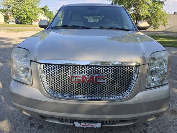 2007 GMC YUKON XL - $3,999 (ZION ILLINOIS)63616816600067121