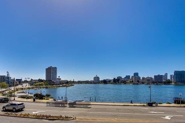 $1,799 / 1br - 380ft2 - Walk Score 91, 1 Month Free + $250, Walk to Lucky's (oakland lake merritt / grand)63790049460865123