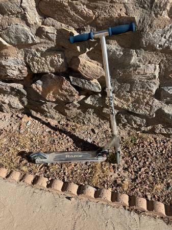 Kids Razor scooter 1