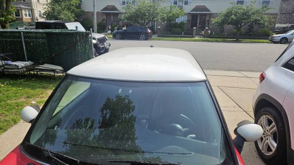2005 Mini Cooper as is  for parts Automatic No Title - $700 (Bayside)63615062288513122
