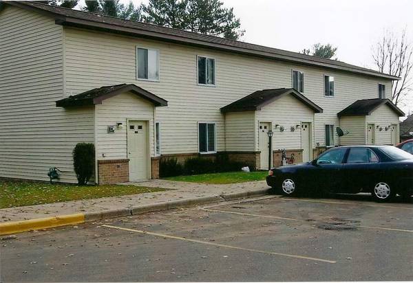 $350 / 2hab - ¡Hermosas CASAS ADOSADAS con alquiler basado en ingresos! (Stanley, WI)63655162178433120