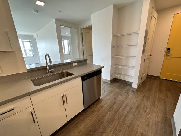 $2,513 / 2br - 914ft2 - Stunning 2 BR for Rent!! Free Hot Water and Free in home Wifi!!!!! (Manchester)63656262308483124