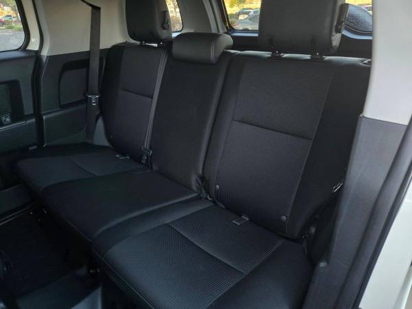 2013 Toyota FJ Cruiser Base - Photo 11