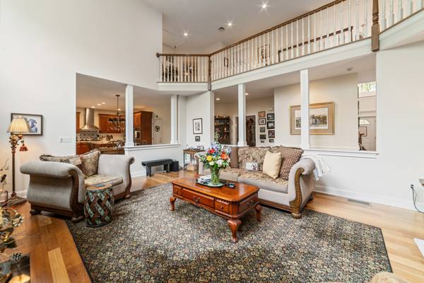$1,100,000 / 4br - 3600ft2 - res.0133170Come to Woodbury CT! Truly elegant colonial. (Woodbury)64315110246273124