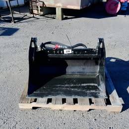 Mini Skid Steer 4 in 1 bucket 1