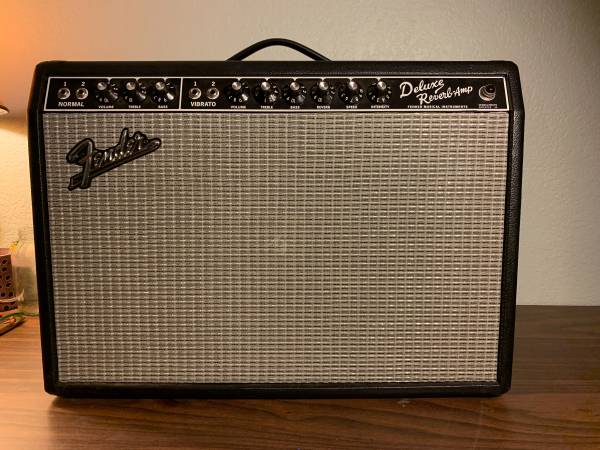Fender '65 Deluxe Reverb 1