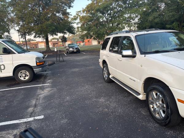2008 MERCURY MOUNTAINEER. 150 mil. Funciona excelente. - $2,45063435199366273121